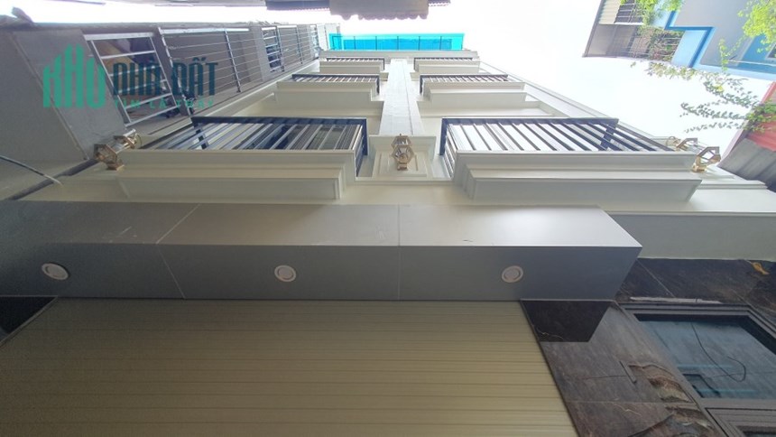 Bán nhà Lĩnh Nam, Hoàng Mai, ô tô tải cách nhà 10m, nhà 6 tầng mới tinh 42 m2, 4 tỷ 980