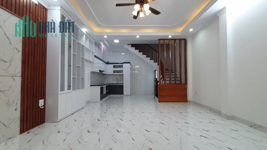 Bán nhà Lĩnh Nam, Hoàng Mai, ô tô tải cách nhà 10m, nhà 6 tầng mới tinh 42 m2, 4 tỷ 980