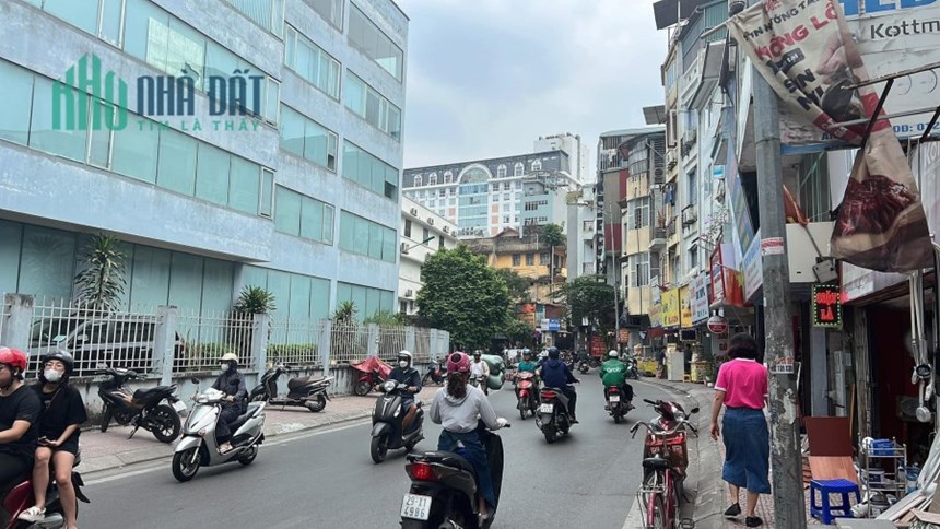 bán nhà mặt phố Đống Đa, 60m x 8 tầng, mặt tiền 8m, thông sàn kinh doanh