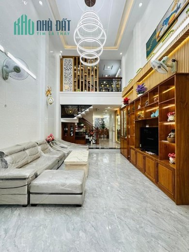Siêu Phẩm nhà có thang máy Đường Đỗ Thúc Tịnh, Gò Vấp 72m2 4 tầng  6 phòng ngủ