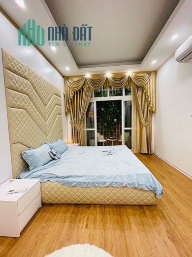 Phạm Ngọc Thạch 30m*5T 3PN 10m Ô Tô Tránh 2 thoáng 4.3 tỷ