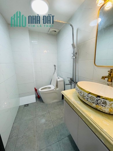 Phạm Ngọc Thạch 30m*5T 3PN 10m Ô Tô Tránh 2 thoáng 4.3 tỷ