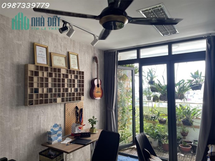 Bán căn hộ chung cư screc 974a trường sa p12 quận 3 ( coopmark nhiêu lộc)