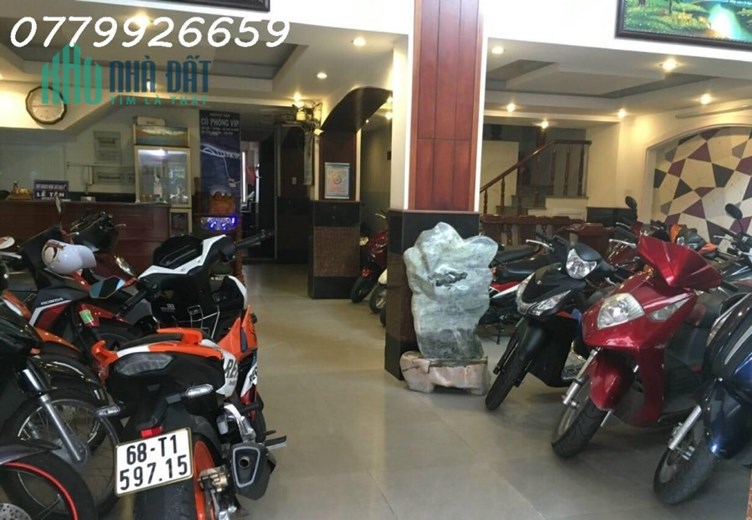KHÁCH SẠN ĐƯỜNG NGUYỄN ẢNH THỦ - 31 PHÒNG - DOANH THU 200TRIỆU 1 THÁNG - NGANG 8M