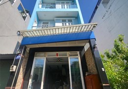 Bán nhà 3 tầng 4 phòng ngủ, xây dựng kiên cố, rất đẹp, thoáng mát, trung tâm quận 2.