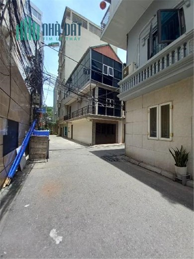 Nguyễn Văn Cừ - Ngọc Lâm .Diện tích 34m² - 4 Tầng - Giá 3.35 tỷ
CÁCH CẦU CHƯƠNG DƯƠNG VÀI BƯỚC CHÂN