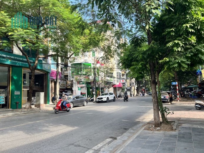 Bán gấp nhà cấp 4 diện tích 32m2 - 3 mặt ngõ thoáng tại ngõ 1 Trần Quý Kiên