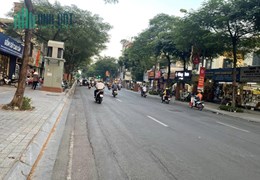 HIẾM Bán nhà phố Nguyễn Thái Học Ba Đình 50m2, mặt tiền 5,7m, ô tô đỗ cổng, 15m ra MP.