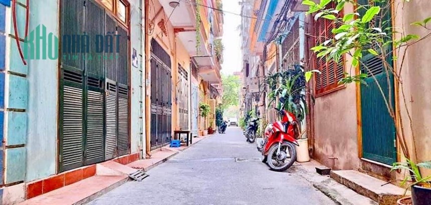 HIẾM Bán nhà phố Nguyễn Thái Học Ba Đình 50m2, mặt tiền 5,7m, ô tô đỗ cổng, 15m ra MP.