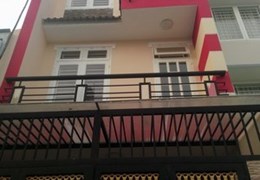 Bán Nhà Hẻm THÔNG Xe Hơi  đường Thành Thái,Q.10,DT:4,5mx13m,KC:2 tầng Giá:11,8 tỷ.