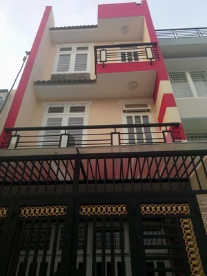 Bán Nhà Hẻm THÔNG Xe Hơi  đường Thành Thái,Q.10,DT:4,5mx13m,KC:2 tầng Giá:11,8 tỷ.