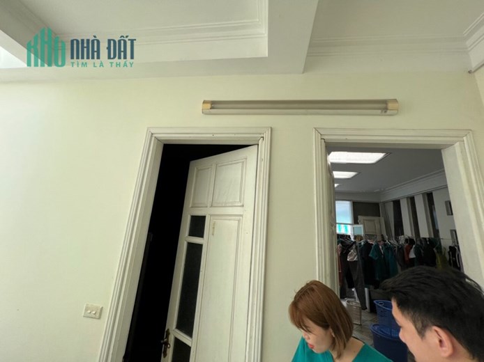 Bán nhà kinh doanh ngõ 76 Nguyễn Chí Thanh 62m2 5 tầng mặt tiền 7.3m giá rao bán 15 tỷ