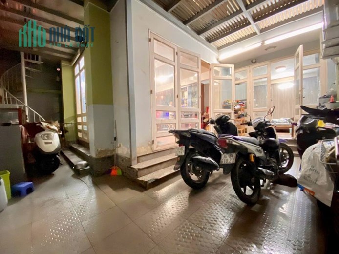 Bán CHDV Thông Lý Thường Kiệt, Giáp Quận 10, 270m2, 4 Tầng, Dòng Tiền 150tr, Nhỉnh 29 Tỷ TL.