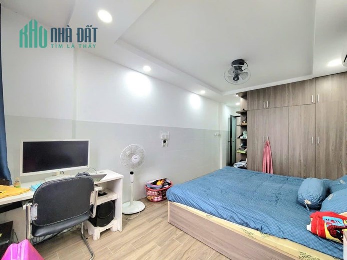 MT Đs 9 - P9 - GÒ VẤP. 5 TẦNG 38M2 ( NỞ HẬU )  ĐANG CHO THUÊ 15TR/THÁNG.GIÁ NGỘP 4 TỶ 99. SỔ RIÊNG