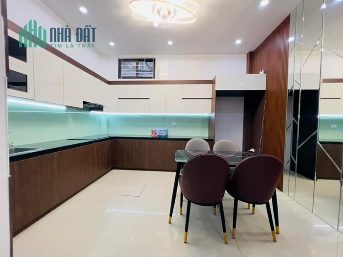 BÁN GẤP NHÀ SÁT ĐÔI TÂN MAI. DT 52M 5T - NGÕ THÔNG - Ô TÔ. CHỈ 5 TỶ 9