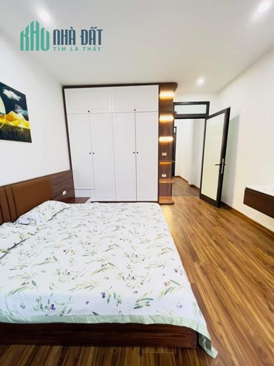 BÁN GẤP NHÀ SÁT ĐÔI TÂN MAI. DT 52M 5T - NGÕ THÔNG - Ô TÔ. CHỈ 5 TỶ 9