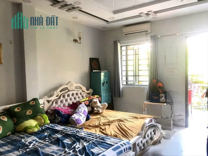 Định Cư Mỹ Gấp Bán Mặt Tiền Víp Bàu Cát, 116m2, Ngang Hơn 6m, Nở Hậu, Chỉ 28 Tỷ TL.