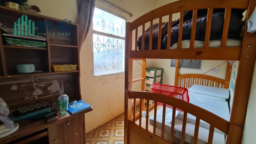 Bán nhà ngõ 150 Hoàng Văn Thái 44m x 3 tầng, mt: 3.3m, ô tô tránh, sổ đỏ nở hậu
