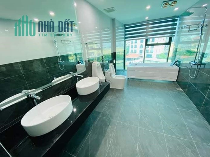 BÁN TÒA NHÀ VĂN PHÒNG 8 TẦNG DT:66M2 x 8 TẦNG x MT:7.3M CẦU THANG MÁY PHỐ VÍP PHẠM NGỌC THẠCH QUẬN