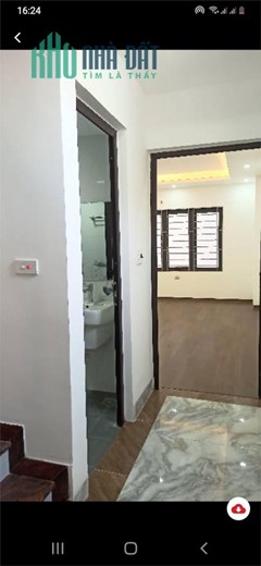 Phố Ô Cách,Việt Hưng ,Long Biên 40mv mà  5Tầng
CÁCH 20M Ô TÔ TRÁNH, GẦN TRƯỜNG HỌC