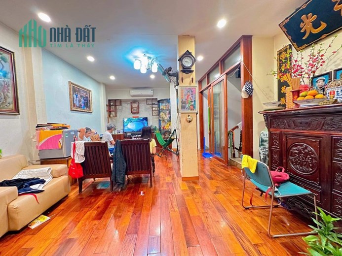 Nhà mặt Đường Trường Chinh 75m x 5 tầng, mt: 3.5m, giá hấp dẫn