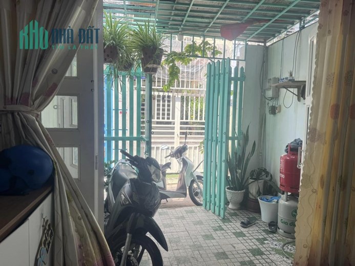 NGUYỄN VĂN NGHI, P5 GÒ VẤP - ĐỐI DIỆN CHỢ GÒ VẤP- 2 TẦNG- 36M2, SỔ VUÔNG