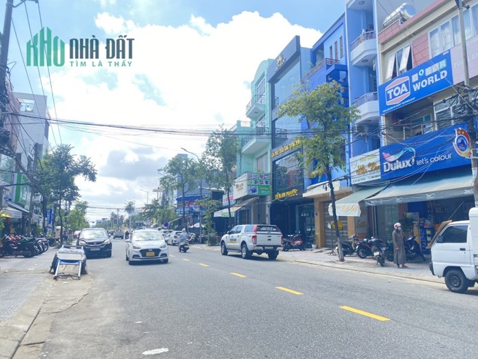 Mặt tiền Núi Thành Hải Châu 3 tầng 6  tỷ x cho thuê 300tr/năm mặt tiền 6m5 giá chỉ bằng giá kiệt