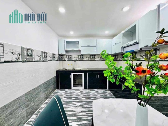 BánNhà mới100% NguyễnVănLượng P17 GòVấp DTSD120M 3tầng Giá4tỷ53 FullNT