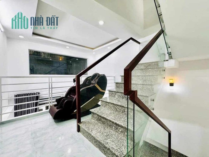 BánNhà mới100% NguyễnVănLượng P17 GòVấp DTSD120M 3tầng Giá4tỷ53 FullNT