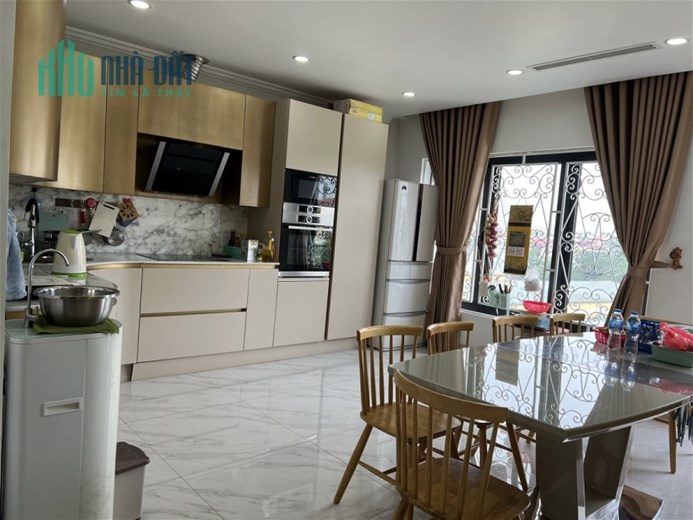 Bán nhà MP CẦU GIẤY – vỉa hè – Mặt tiền rộng –kinh doanh 60m x6T MT 6m 18.8tỷ