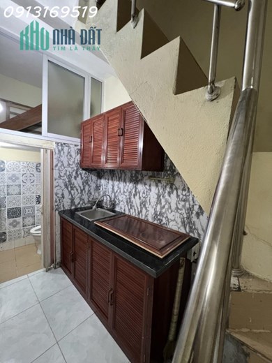 BÁN GẤP NHÀ VĂN HƯƠNG, 25m2x 3T, MT4.5m, Ô TÔ ĐỖ CỔNG, LÔ GÓC, KINH DOANH, CHỈ HƠN 1 TỶ