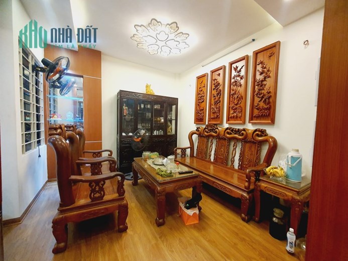 BÁN NHÀ ĐỘI CẤN, BA ĐÌNH, Ở NGAY, 38M2 5T MT4.5M, GIÁ 4.6 TỶ