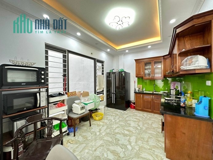 Bán nhà mặt ngõ thông Vương Thừa Vũ 52mx5T ô tô kinh doanh tấp nập nhỉnh 6 tỷ