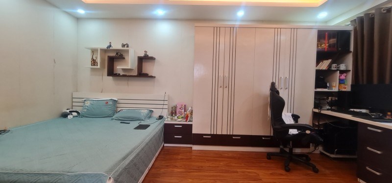 Bán nhà phố Võ Văn Dũng Đống Đa 45m 4 tầng phân lô ô tô tránh ở ngay nhỉnh 8 tỷ lh 0975124520