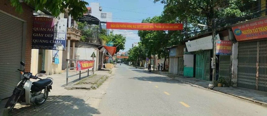 Diện tích 50 m mặt tiền 6 m lô góc thông thoáng 
Đường ô tô phóng vào tận đất 
Khu phố PHÙ KHÊ