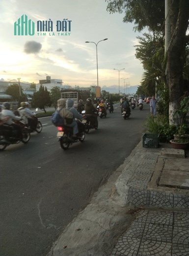 NHÀ 2 TẦNG 2 MÊ XÂY KIÊN CỐ, MẶT TIỀN QL1A CŨ, ĐƯỜNG TRƯỜNG CHINH - QUẬN CẨM LỆ - MẶT TIỀN RỘNG 5.1m