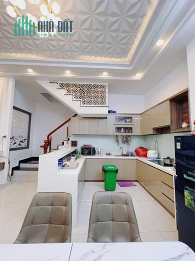 NHÀ ĐƯỜNG NGUYỄN THỊ THẬP, QUẬN 7, 5X20M, ĐƯỜNG 8M, Ô TÔ NGỦ TRONG NHÀ, 9 TỶ