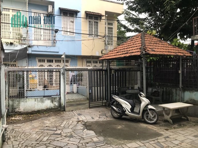 Nhà giá rẻ đường số 8 Linh Xuân, Thủ Đức: 200m2, ngang 8m, giá chỉ hơn 5 tỷ.