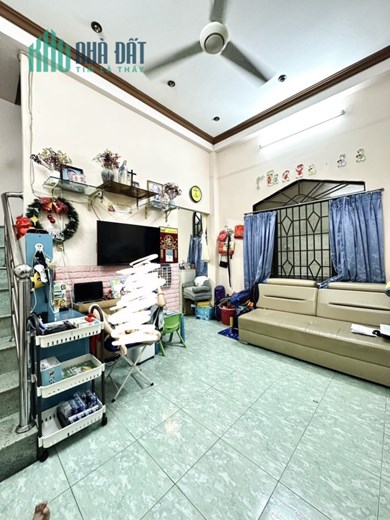 Bán gấp hẻm 1/  oto 6m thông Thoại Ngọc Hầu quận Tân phú 80m2 - 5,55 tỷ TL