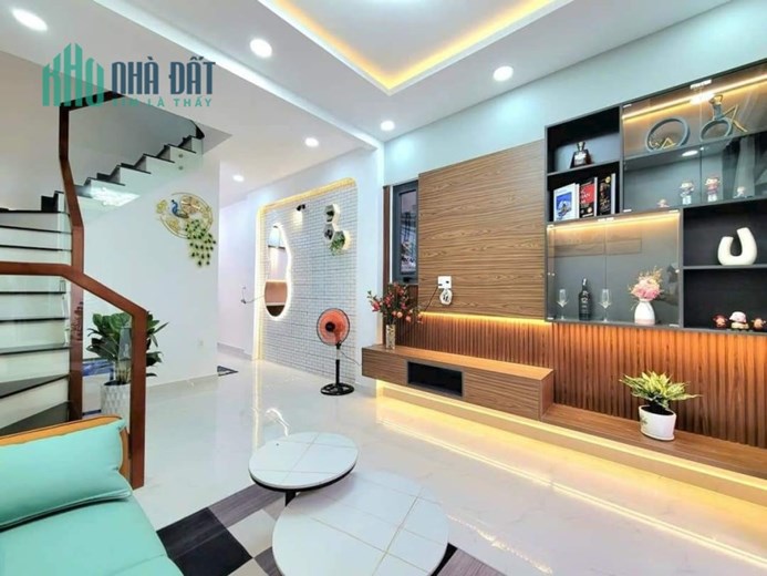 nhà mói xây cần tiền bán gấp - NƠ TRANG LONG - P7 - BÌNH THẠNH 

37m 3 tấm 3.6 x 10.5 Phường 7 Bình