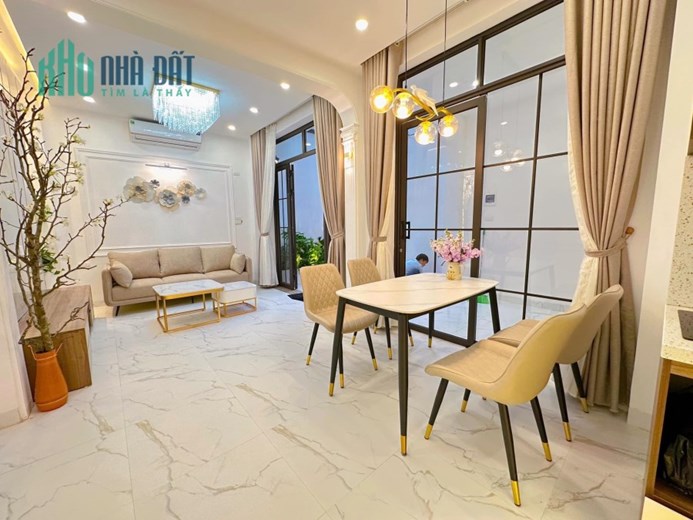 Bán nhà mặt ngõ Cự Lộc 51m x 4 tầng, mt: 6m
Giá chào: 5.28 tỷ thương lượng