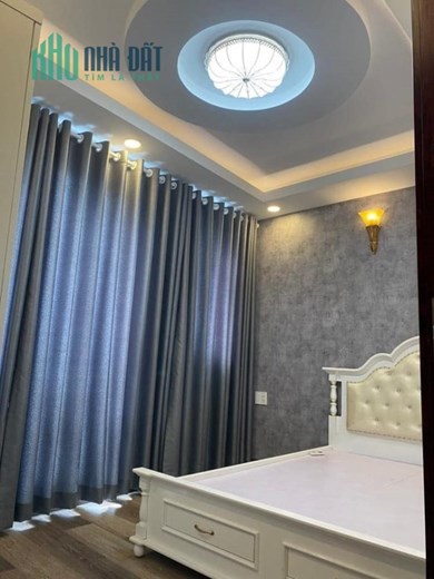 BÁN NHÀ 5 TẦNG - 4 CHỖ TỚI NHÀ - NGANG HIẾM HƠN 5M- FULL NỘI THẤT CAO CẤP - KẾ BÊN ĐẠI HỌC