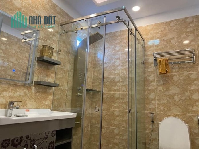 BÁN NHÀ 5 TẦNG - 4 CHỖ TỚI NHÀ - NGANG HIẾM HƠN 5M- FULL NỘI THẤT CAO CẤP - KẾ BÊN ĐẠI HỌC