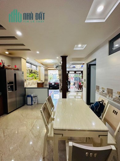 ♪ Biệt thự Thanh Khê Hà Huy Tập, Ô tô trong sân, 137m2, ngang 8, 3 mê, còn Mới