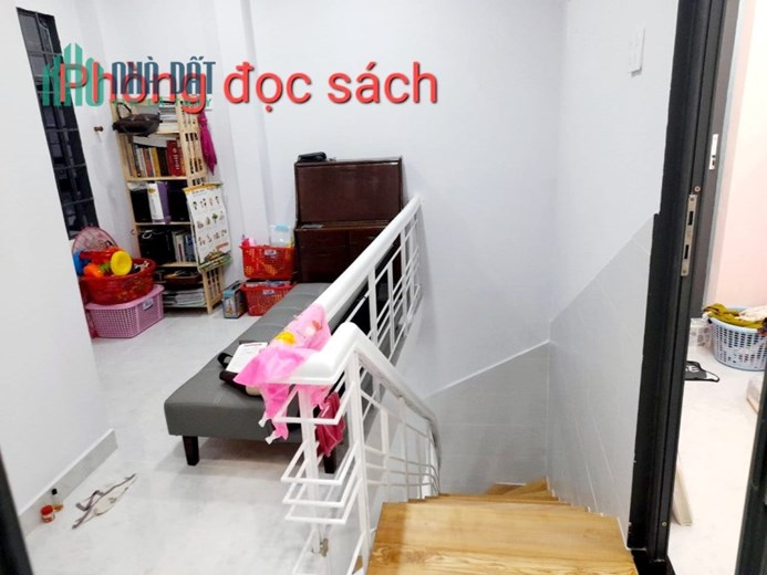 NHÀ ĐẸP BÁN GẤP Ở NGAY GIÁP BÌNH THẠNH, 40M2 NGAY CHỢ GÒ VẤP, 2 TẦNG 3PN
