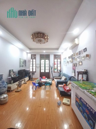 Mặt phố Hoàng Văn Thái 42m 5 tầng mặt tiền 4.2m vỉa hè ô tô tránh kinh doanh tấp nập 14.98  tỷ