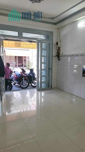 Bình Hưng Hoà B: Bán nhà 2 lầu 39m2, giá 2.75 tỷ