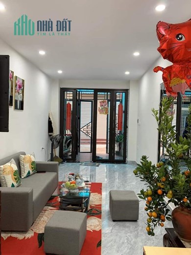 Bán nhà phố Trương Định, 30m x 5, chỉ bán cho chị em phụ nữ, 0945676597