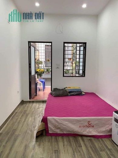 Bán nhà phố Trương Định, 30m x 5, chỉ bán cho chị em phụ nữ, 0945676597