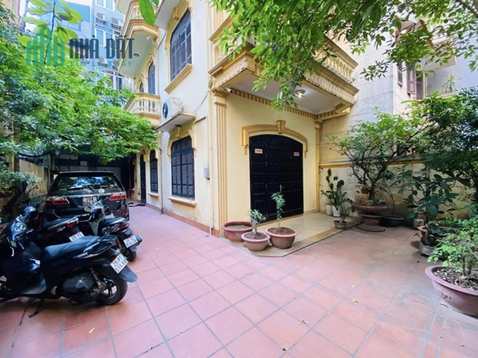 BÁN NHÀ BIỆT THỰ S N VƯỜN Phố Đội Cấn, Ba Đình - 170m2 Mt:10m, ô tô đỗ sân